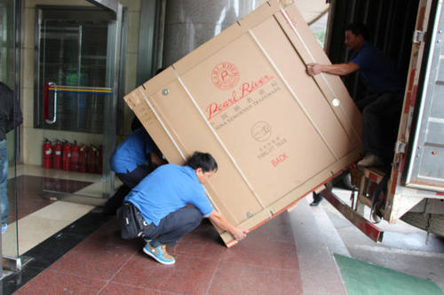 毕节钢琴贵重工艺品无忧运